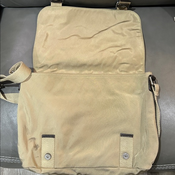 Banana Republic Messenger Bag 17x13 - Picture 5 of 10